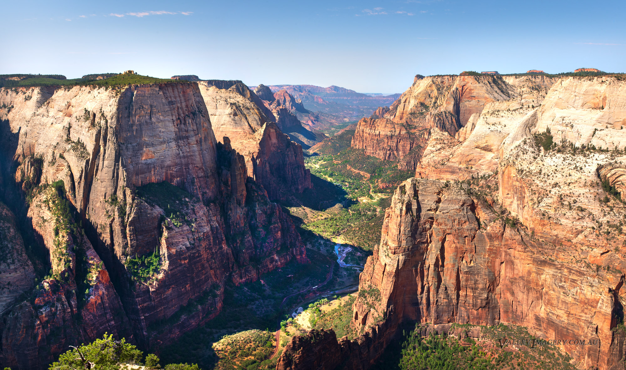 Observation Point lookout in Zion National Park, Utah, USA